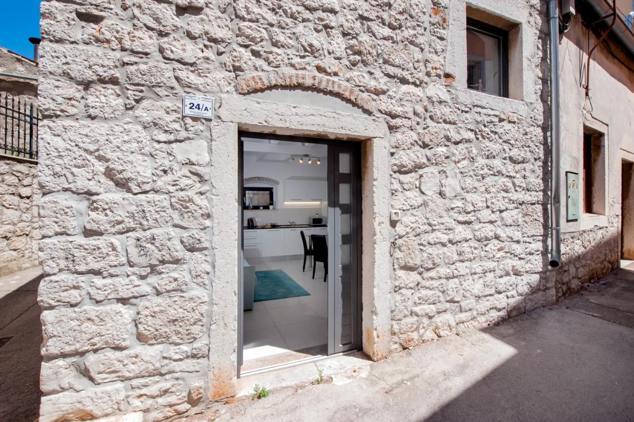 Marcus Home Ρόβινι Εξωτερικό φωτογραφία